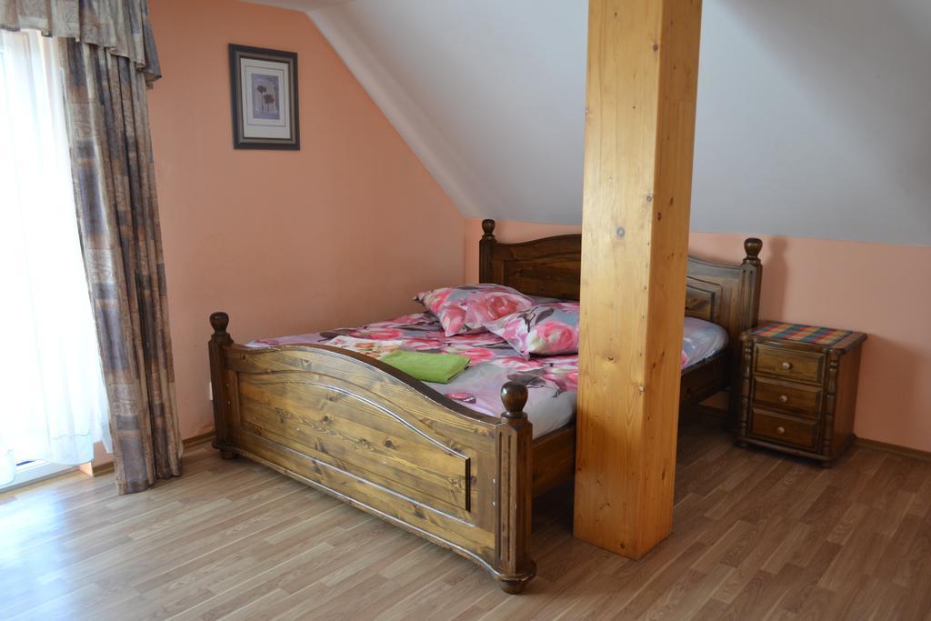 Motelis Aka Kārsava Zimmer foto