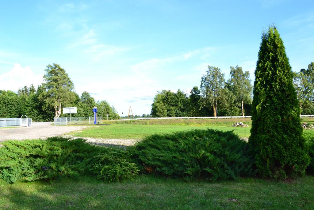 Motelis Aka Kārsava Exterior foto